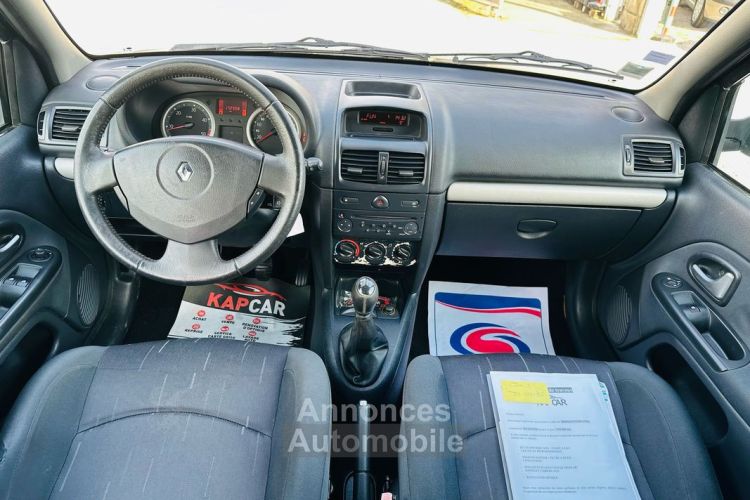 Renault Clio II 1.5 DCI 100 SPORT DYNAMIQUE (2005) 172 869 km • Garantie 6 mois - <small></small> 3.990 € <small>TTC</small> - #3