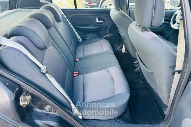 Renault Clio II 1.5 DCI 100 SPORT DYNAMIQUE (2005) 172 869 km • Garantie 6 mois - <small></small> 3.990 € <small>TTC</small> - #5