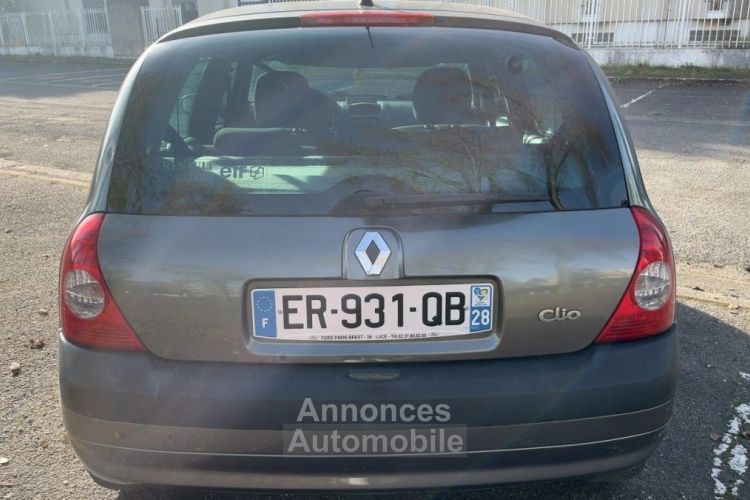 Renault Clio II 1.5 DCI 65CH EXPRESSION 5P - <small></small> 5.100 € <small>TTC</small> - #6