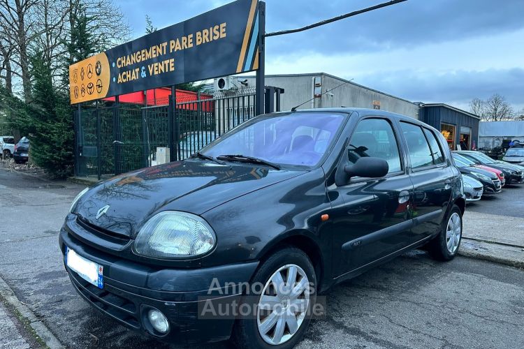 Renault Clio II 1.6 90 RXT - <small></small> 3.995 € <small>TTC</small> - #1