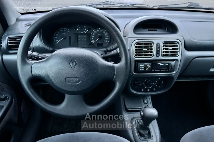 Renault Clio II 1.6 90 RXT - <small></small> 3.995 € <small>TTC</small> - #15