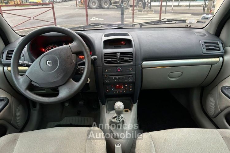 Renault Clio II 1.6L 107CV - <small></small> 2.490 € <small>TTC</small> - #5