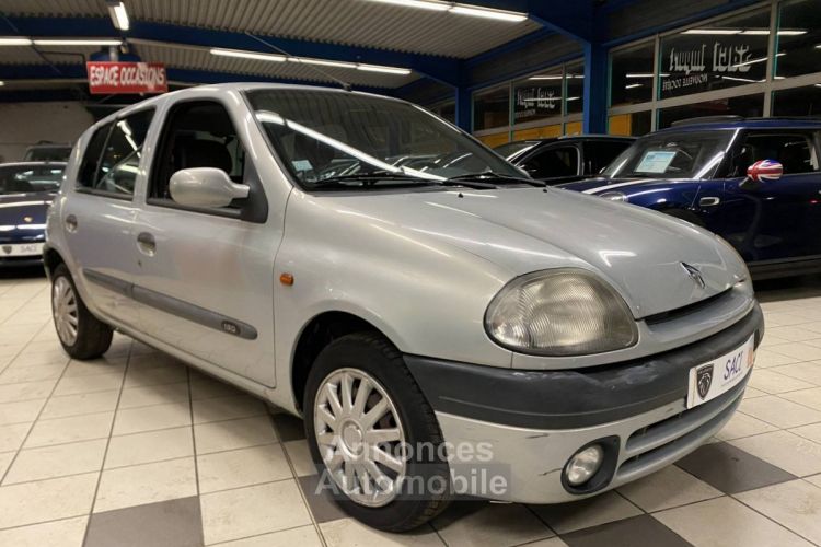 Renault Clio II (B/C65) 1.9 D 65ch RTE 5p - <small></small> 3.490 € <small>TTC</small> - #3