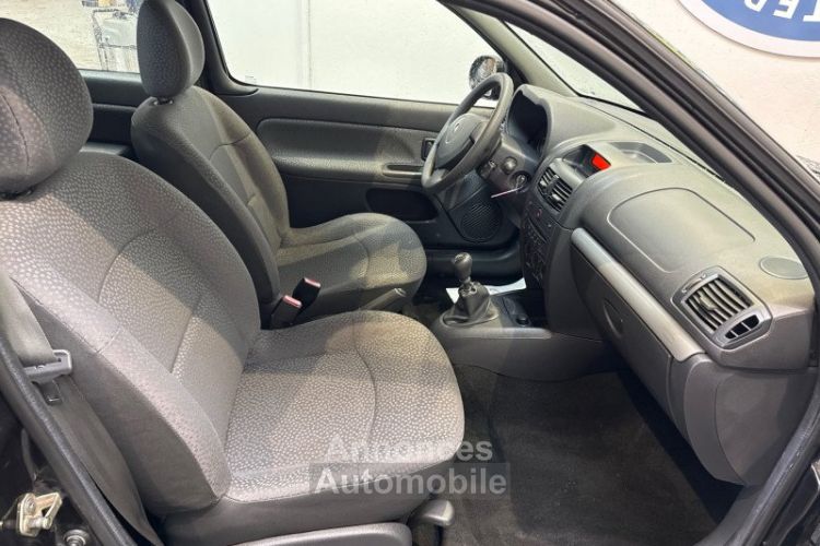 Renault Clio II CAMPUS 1.2 16V 75CH AUTHENTIQUE ECO² 3P - <small></small> 5.990 € <small>TTC</small> - #7