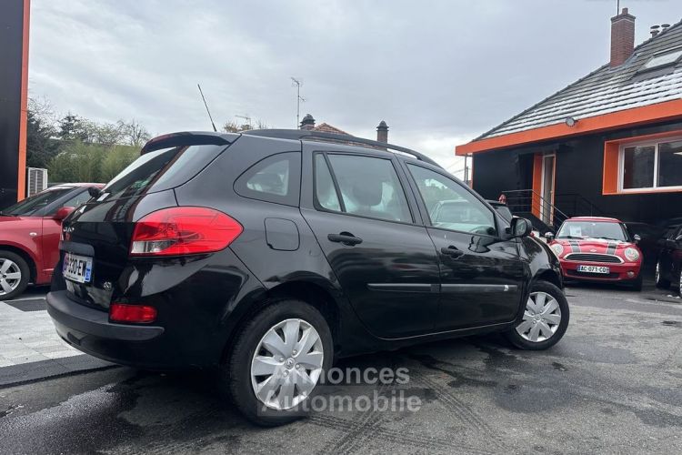 Renault Clio II CAMPUS STE 1.5 DCI 65CH GENERIQUE 3P - <small></small> 3.990 € <small>TTC</small> - #2