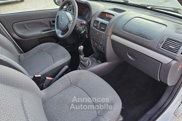 Renault Clio II Ph. 2 Campus Dynamique 1.5 DCI 65 ECO - <small></small> 4.490 € <small>TTC</small> - #5