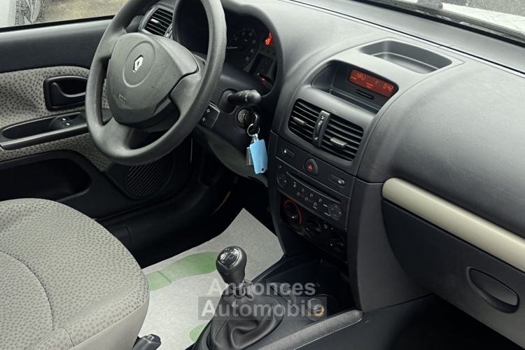 Renault Clio II PHASE 2 CAMPUS 1.2 16V 75 Cv BLUETOOTH / PAIEMENT CB 4x POSSIBLE - GARANTIE 1 AN - <small></small> 4.970 € <small>TTC</small> - #13