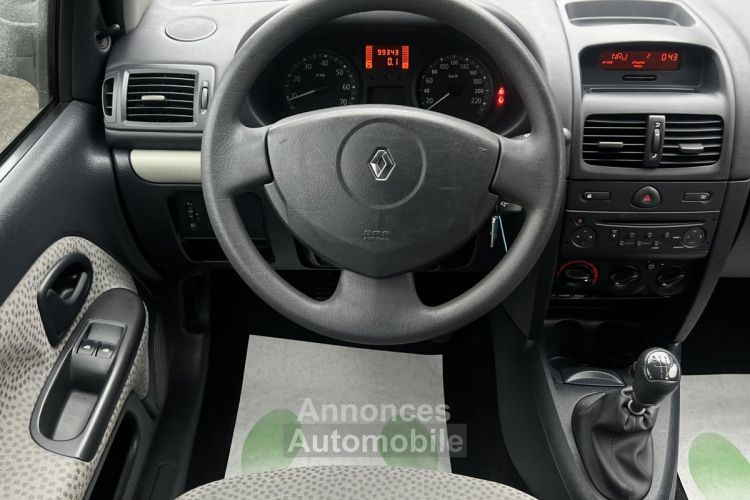 Renault Clio II PHASE 2 CAMPUS 1.2 16V 75 Cv BLUETOOTH / PAIEMENT CB 4x POSSIBLE - GARANTIE 1 AN - <small></small> 4.970 € <small>TTC</small> - #14