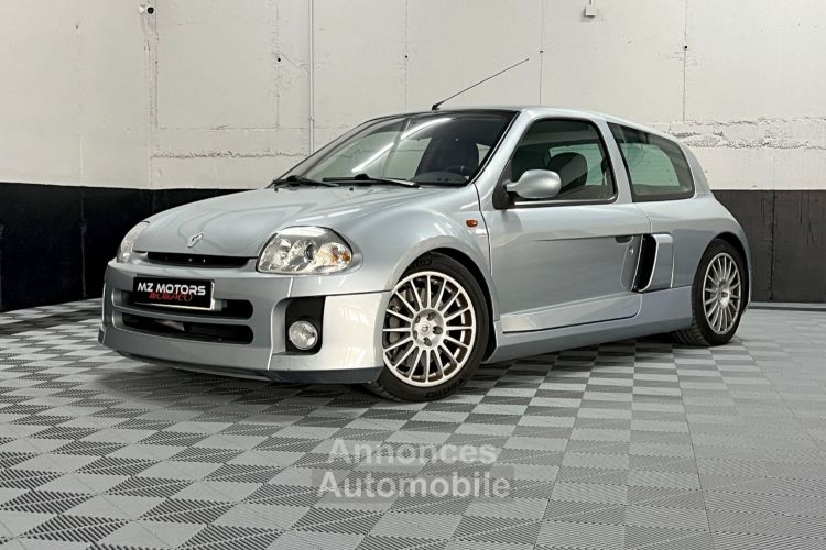 Renault Clio II V6 24S 230 RS - N. 1058 - 16200 Km - COLLECTOR - <small></small> 60.000 € <small></small> - #3