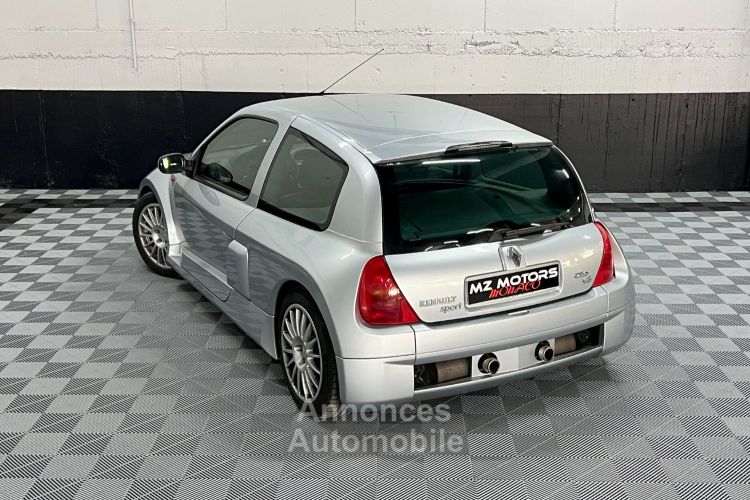 Renault Clio II V6 24S 230 RS - N. 1058 - 16200 Km - COLLECTOR - <small></small> 60.000 € <small></small> - #16