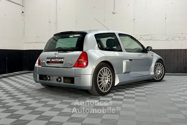 Renault Clio II V6 24S 230 RS - N. 1058 - 16200 Km - COLLECTOR - <small></small> 60.000 € <small></small> - #19