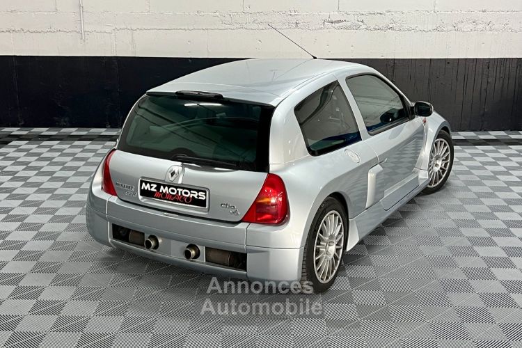 Renault Clio II V6 24S 230 RS - N. 1058 - 16200 Km - COLLECTOR - <small></small> 60.000 € <small></small> - #20