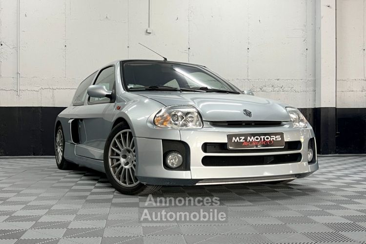 Renault Clio II V6 24S 230 RS - N. 1058 - 16200 Km - COLLECTOR - <small></small> 60.000 € <small></small> - #6