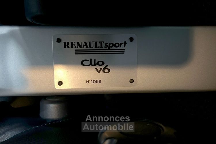 Renault Clio II V6 24S 230 RS - N. 1058 - 16200 Km - COLLECTOR - <small></small> 60.000 € <small></small> - #30