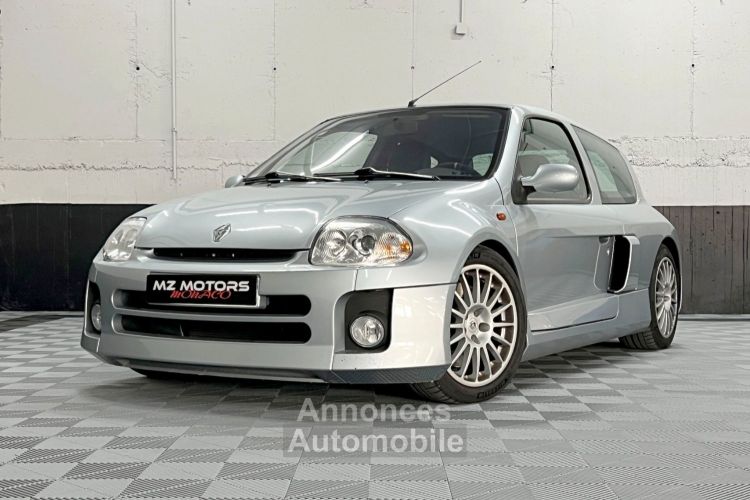 Renault Clio II V6 24S 230 RS - N. 1058 - 16200 Km - COLLECTOR - <small></small> 60.000 € <small></small> - #1