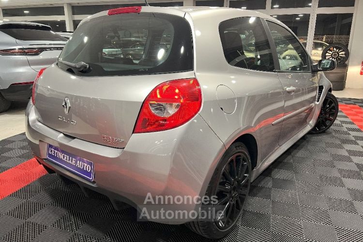 Renault Clio III  2.0 16V 200 Sport - <small></small> 16.990 € <small>TTC</small> - #2