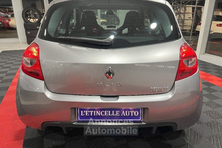 Renault Clio III  2.0 16V 200 Sport - <small></small> 16.990 € <small>TTC</small> - #9