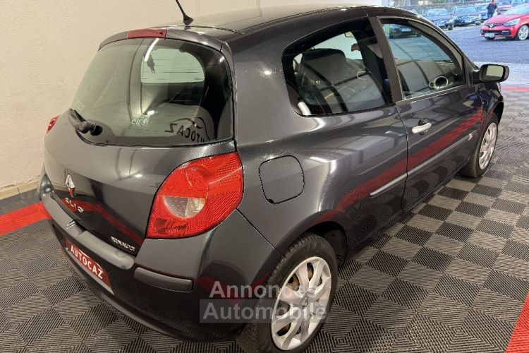 Renault Clio III 1.2 16V 75 Expression +88000KM - <small></small> 5.990 € <small>TTC</small> - #8