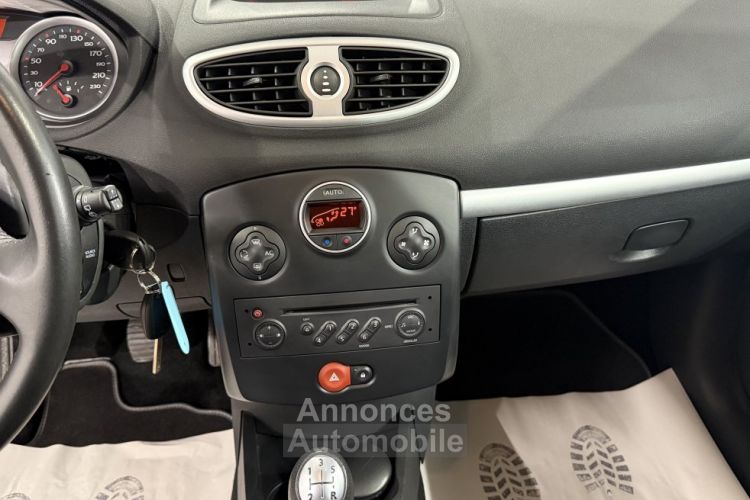 Renault Clio III 1.2 16V 75 Expression +88000KM - <small></small> 5.990 € <small>TTC</small> - #11