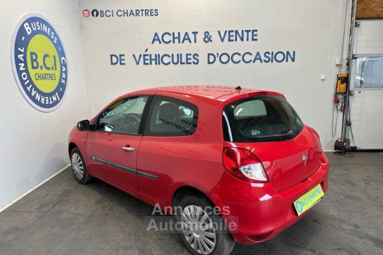 Renault Clio III 1.2 16V 75CH ACCESS 3P - <small></small> 5.990 € <small>TTC</small> - #4