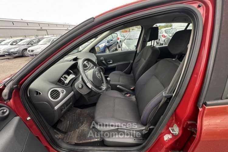 Renault Clio III 1.2 16V 75CH AUTHENTIQUE 5P - <small></small> 3.499 € <small>TTC</small> - #10