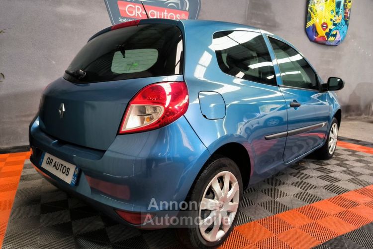 Renault Clio III 1.2 75cv CT ok 162.000kms Révisée et garantie 6 mois - <small></small> 3.800 € <small>TTC</small> - #2