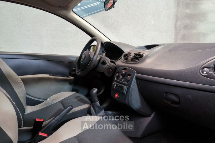 Renault Clio III 1.2 75cv CT ok 162.000kms Révisée et garantie 6 mois - <small></small> 3.800 € <small>TTC</small> - #3