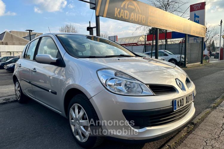 Renault Clio III 1.2 80 EXPRESSION - <small></small> 5.995 € <small>TTC</small> - #2