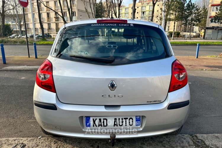 Renault Clio III 1.2 80 EXPRESSION - <small></small> 5.995 € <small>TTC</small> - #4