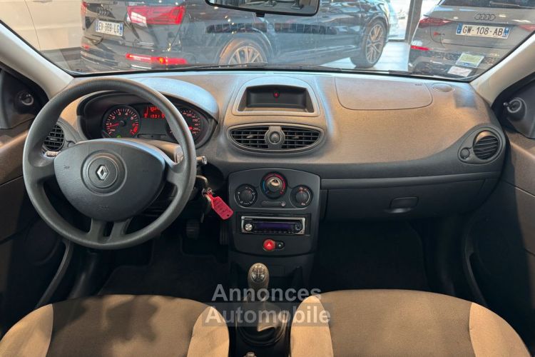 Renault Clio III 1.2 i 75cv-2009 - <small></small> 4.900 € <small>TTC</small> - #5