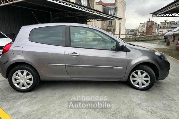 Renault Clio III 1.2 TCE 100CH DYNAMIQUE TOMTOM EURO5 3P - <small></small> 7.700 € <small>TTC</small> - #5