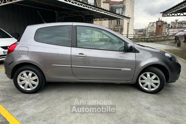 Renault Clio III 1.2 TCE 100CH DYNAMIQUE TOMTOM EURO5 3P - <small></small> 7.700 € <small>TTC</small> - #6