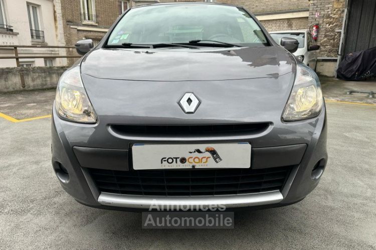 Renault Clio III 1.2 TCE 100CH DYNAMIQUE TOMTOM EURO5 3P - <small></small> 7.700 € <small>TTC</small> - #8