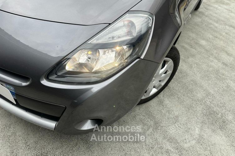 Renault Clio III 1.2 TCE 100CH DYNAMIQUE TOMTOM EURO5 3P - <small></small> 7.700 € <small>TTC</small> - #9