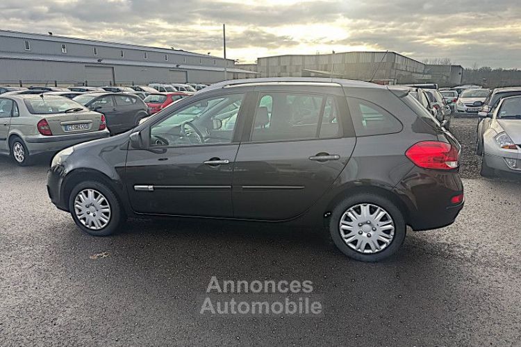 Renault Clio III 1.2 TCE 100CH EXCEPTION 5P - <small></small> 3.799 € <small>TTC</small> - #8