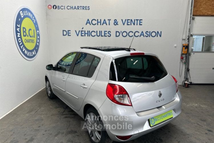 Renault Clio III 1.2 TCE 100CH NIGHT&DAY 5P - <small></small> 7.690 € <small>TTC</small> - #4