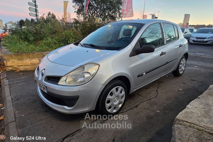 Renault Clio III 1.2l 16v 75ch GARANTIE - <small></small> 2.990 € <small>TTC</small> - #1