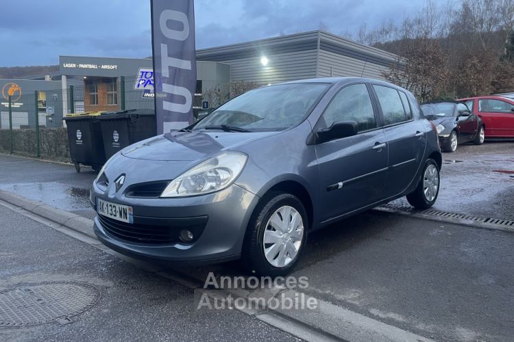 Renault Clio III 1.5 dCi 1461cm3 86cv  - <small></small> 4.000 € <small>TTC</small> - #1