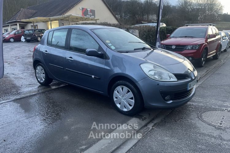 Renault Clio III 1.5 dCi 1461cm3 86cv  - <small></small> 4.000 € <small>TTC</small> - #3