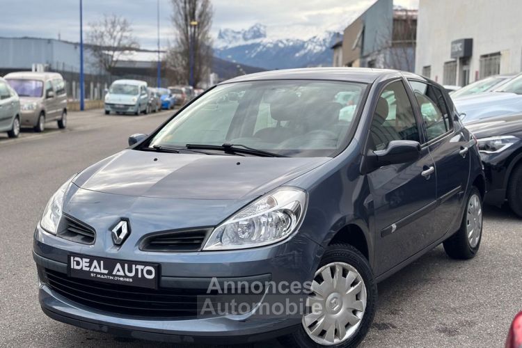 Renault Clio III 1.5 DCI 70 Authentique 5P - <small></small> 3.490 € <small>TTC</small> - #3