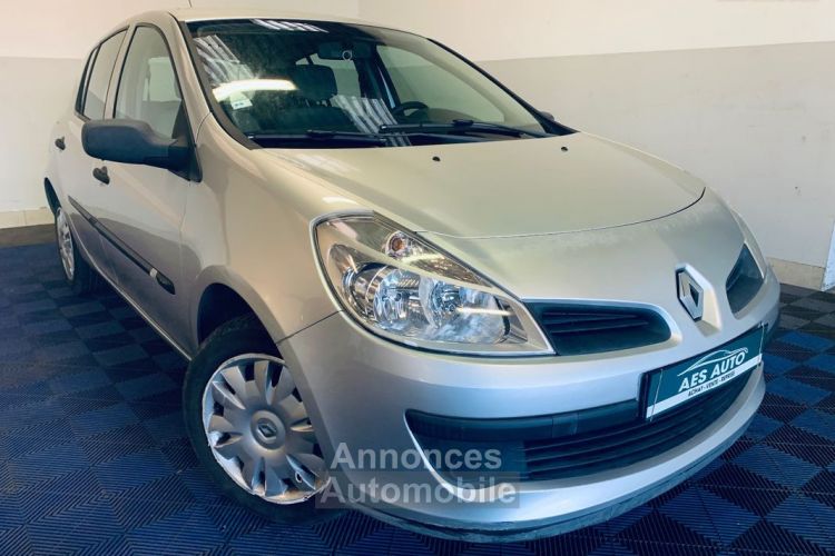 Renault Clio III 1.5 dCi 70 ch - <small></small> 4.490 € <small>TTC</small> - #1