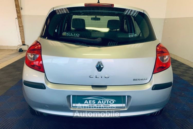 Renault Clio III 1.5 dCi 70 ch - <small></small> 4.490 € <small>TTC</small> - #4