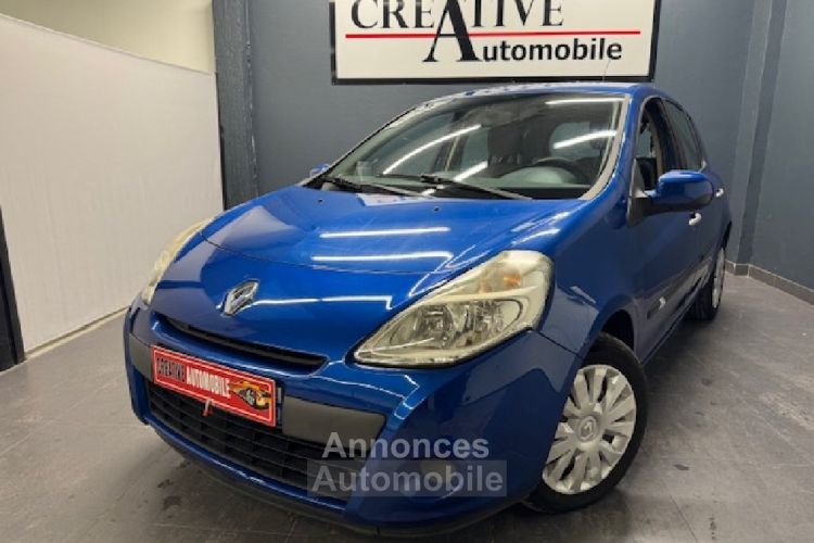 Renault Clio III 1.5 dCi 70 CV eco2 Expression - <small></small> 6.990 € <small>TTC</small> - #1