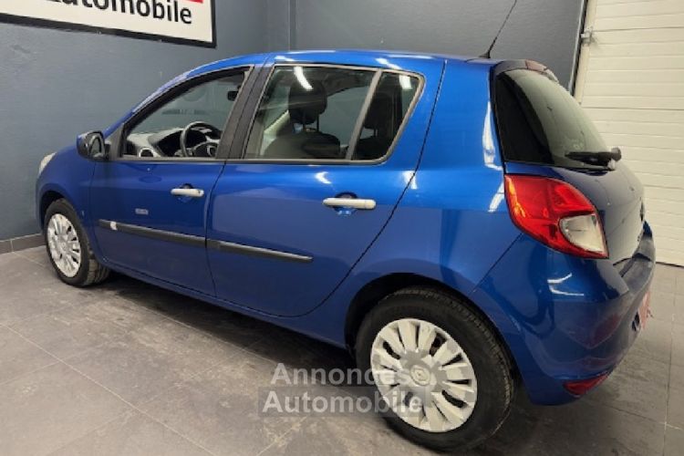 Renault Clio III 1.5 dCi 70 CV eco2 Expression - <small></small> 6.990 € <small>TTC</small> - #6