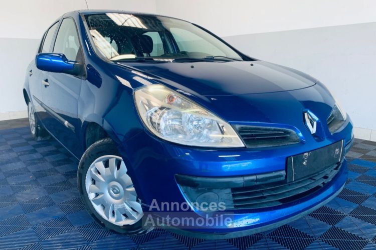 Renault Clio III 1.5 dCi 70 eco2 Authentique - <small></small> 4.490 € <small>TTC</small> - #1