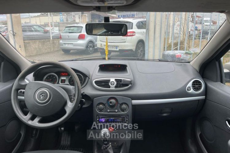 Renault Clio iii 1.5 dci 70cv - <small></small> 3.990 € <small>TTC</small> - #4