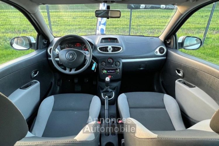 Renault Clio III 1.5 DCI 75CH AUTHENTIQUE ECO² 3P 08/2011 - GARANTIE - <small></small> 4.290 € <small>TTC</small> - #8