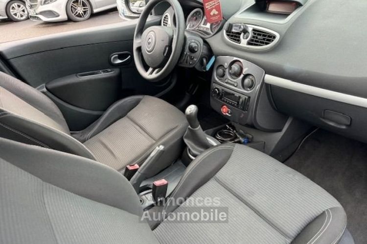 Renault Clio III 1.5 DCI 75CH EXCEPTION 5P - <small></small> 5.990 € <small>TTC</small> - #2