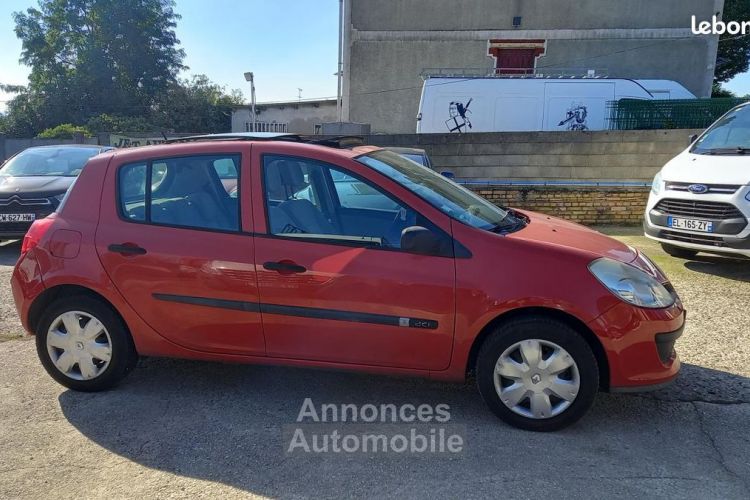 Renault Clio III 1.5 DCI 85 BV6 EXPRESSION - <small></small> 5.500 € <small>TTC</small> - #5