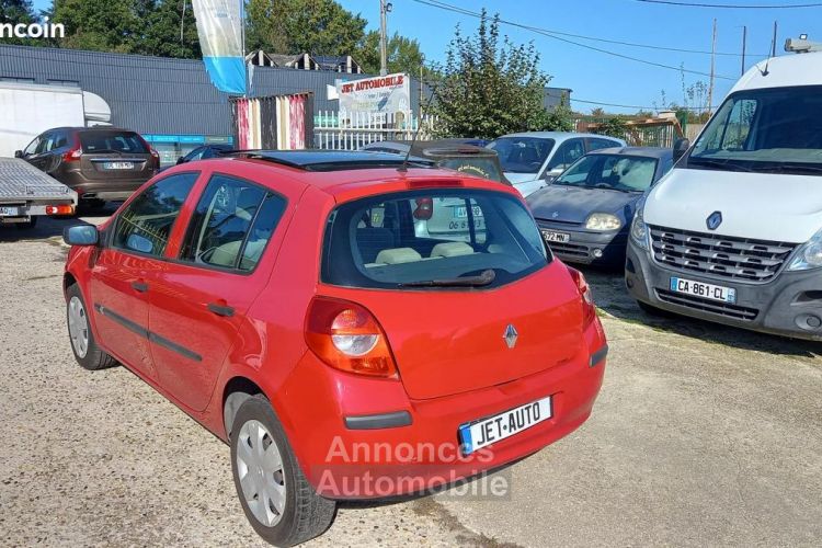 Renault Clio III 1.5 DCI 85 BV6 EXPRESSION - <small></small> 5.500 € <small>TTC</small> - #13